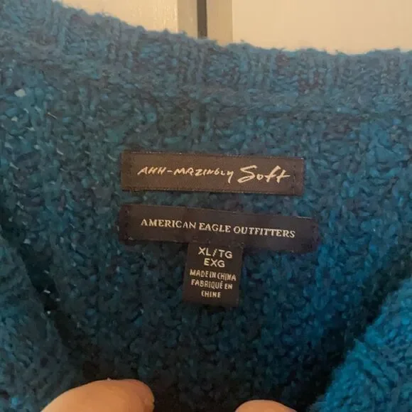 American Eagle Outfitters sweater - Picture 2 of 6